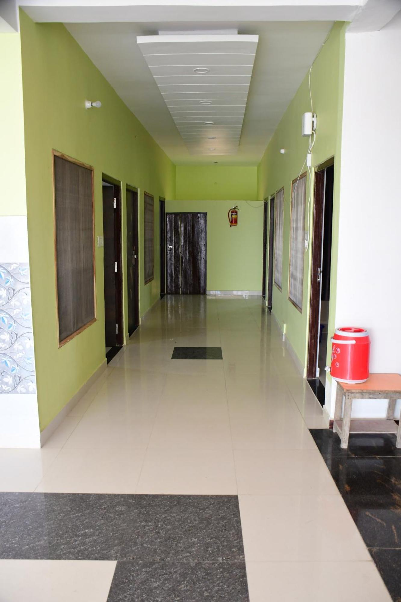 Shree Ram Hotel Ayodhya Exterior photo